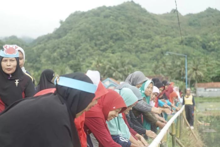 Meriahnya Flashmob Senam Cuci Tangan dan Senam Aisumaki Desa Rogodadi 02